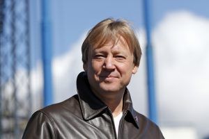 25 апреля 2015 года. На патриотической акции «Военная служба по контракту — твой выбор!». Фото: Александр Николаев/ТАСС 25 апреля 2015 года. На патриотической акции «Военная служба по контракту — твой выбор!». Фото: Александр Николаев/ТАСС